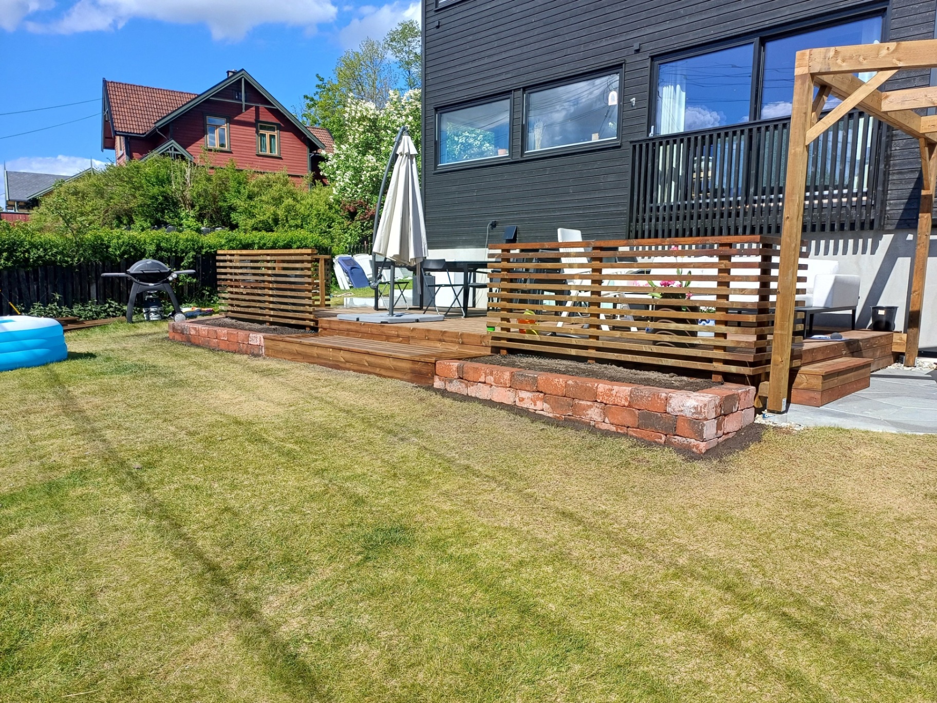 Terrasse med treverk